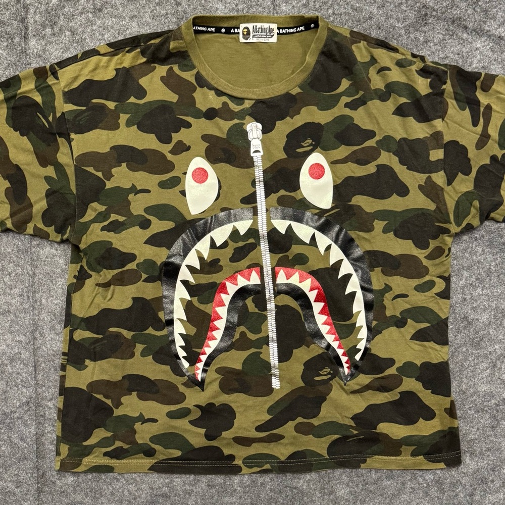 BAPE A Bathing Ape Green Camouflage Shark Boxy T-Shirt Size Large